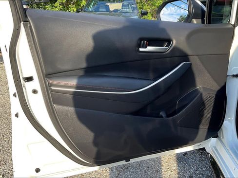 Used 2024 Toyota Corolla SE w/ SE Package image 22