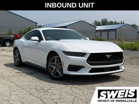 Used 2025 Ford Mustang Premium RWD image 4