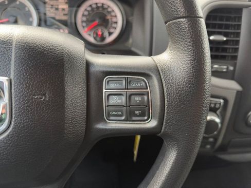 Used 2018 RAM 1500 Express w/ Express Value Package AWD/4WD image 5