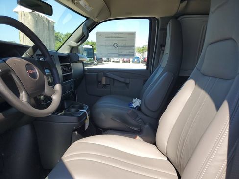 New 2026 GMC Savana 2500 Extended RWD image 18