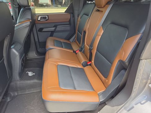 Used 2024 Ford Bronco Outer Banks AWD/4WD image 22