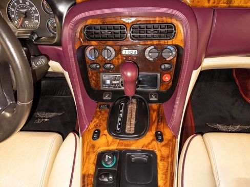 Used 1998 Aston Martin DB7 Volante image 13
