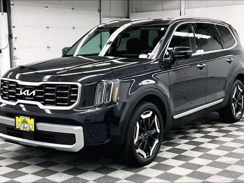Used 2025 Kia Telluride S FWD image 11
