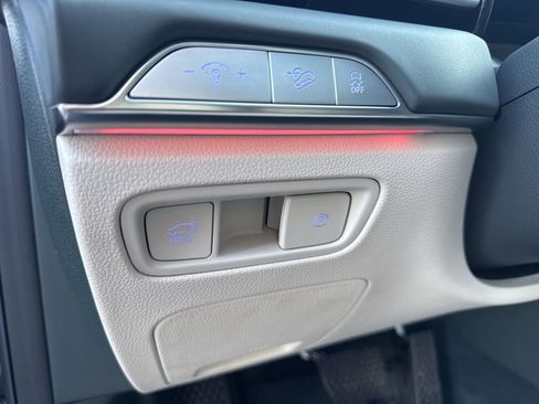 Used 2025 Genesis GV80 3.5T Advanced image 23