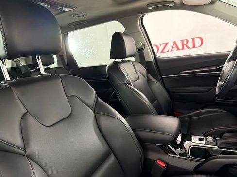 Used 2024 Kia Telluride S w/ S Sunroof Package FWD image 16