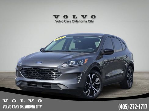 Used 2022 Ford Escape SE w/ SE Sport Appearance Package image 1