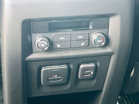 Used 2023 Chevrolet Traverse Premier w/ Redline Edition image 28