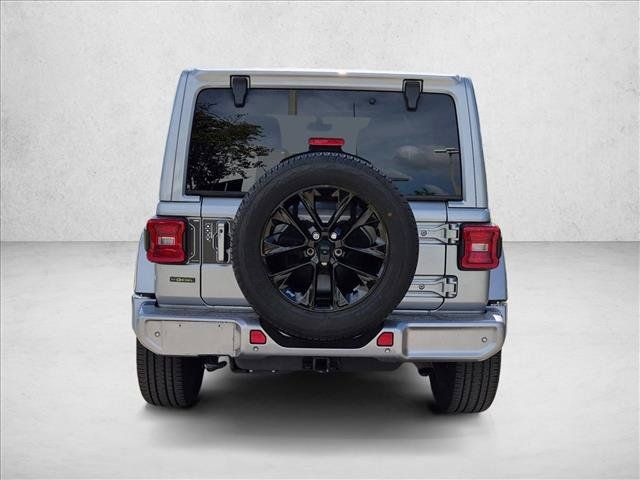 Used 2021 Jeep Wrangler Unlimited Sahara AWD/4WD image 6