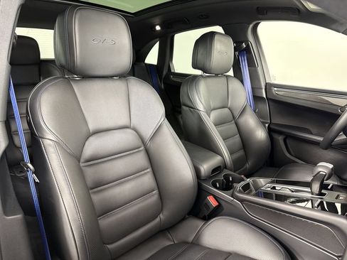Certified 2025 Porsche Macan GTS AWD/4WD image 23