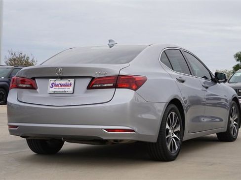 Used 2015 Acura TLX image 9