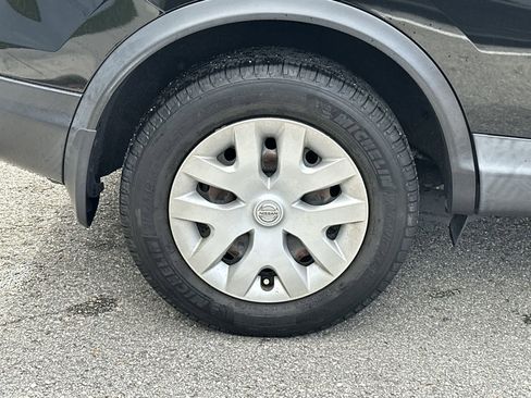 Used 2019 Nissan Rogue Sport S image 14