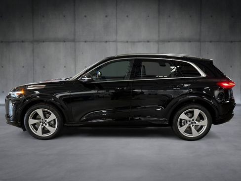 Used 2025 Audi Q5 Prestige image 2