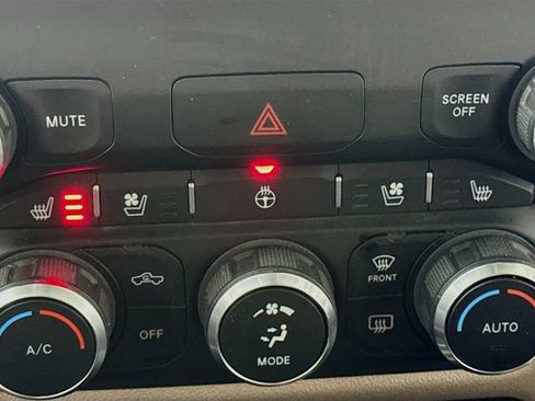 Used 2022 RAM 1500 Laramie image 19