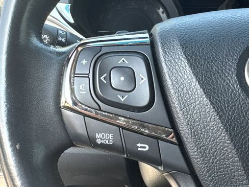 Used 2013 Toyota Avalon Limited image 23