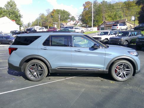 New 2025 Ford Explorer ST w/ Sun And Sound Package image 6