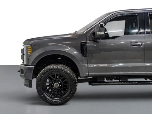 Used 2019 Ford F250 Lariat w/ Lariat Ultimate Package AWD/4WD image 10