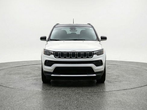 Used 2025 Jeep Compass Limited image 2