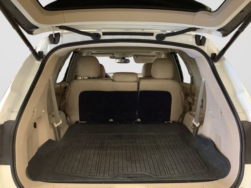Used 2017 Nissan Pathfinder Platinum FWD image 16