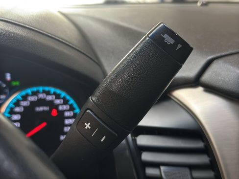 Used 2017 GMC Yukon XL Denali w/ Open Road Package image 31