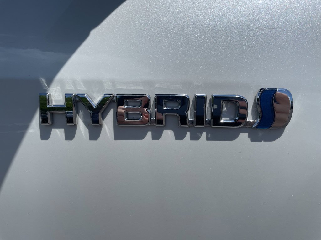 Used 2021 Toyota Highlander XLE AWD/4WD image 11