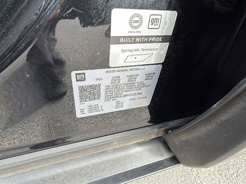 Used 2023 GMC Acadia SLT image 34