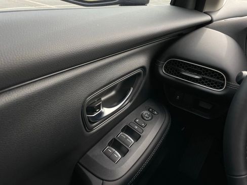New 2026 Honda HR-V EX-L image 24