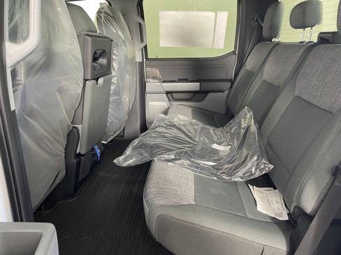 New 2026 Ford F250 4x4 Crew Cab Super Duty image 4