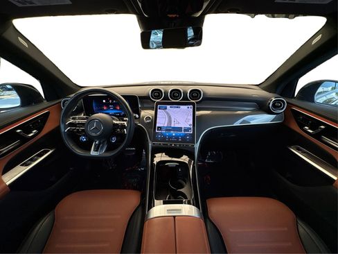 Used 2024 Mercedes-Benz GLC 43 AMG 4MATIC image 23