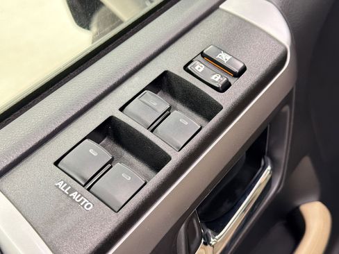 Used 2022 Toyota 4Runner SR5 image 21