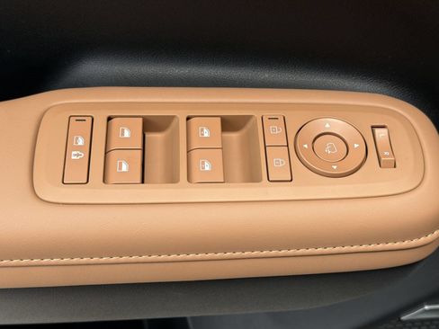 Used 2025 Hyundai Santa Fe Limited FWD image 28