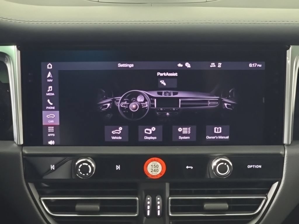 Certified 2026 Porsche Macan Turbo AWD/4WD image 21