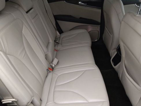 Used 2017 Lincoln MKX Reserve FWD image 19