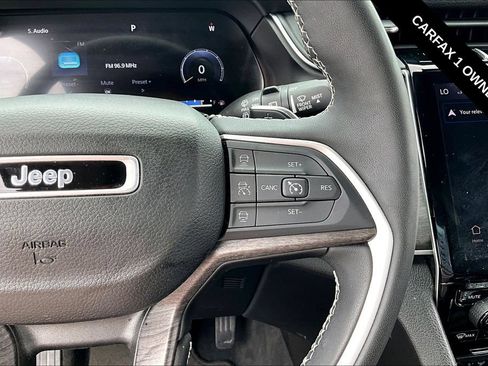 Used 2024 Jeep Grand Cherokee L Limited AWD/4WD image 14