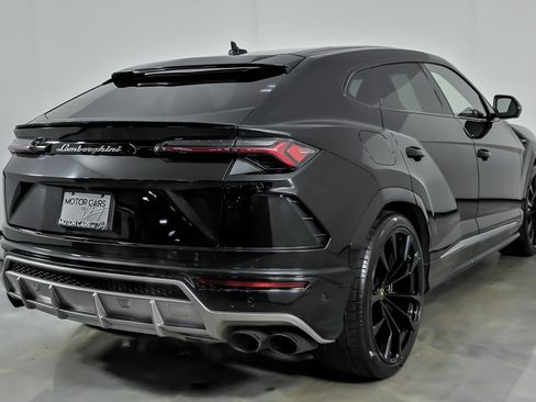 Used 2019 Lamborghini Urus image 12
