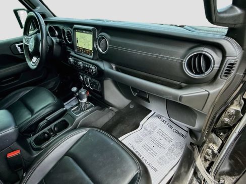 Certified 2023 Jeep Wrangler Unlimited Sahara w/ Cold Weather Group AWD/4WD image 34