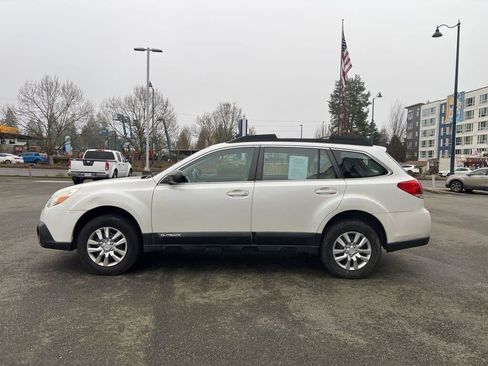 Used 2014 Subaru Outback 2.5i image 2