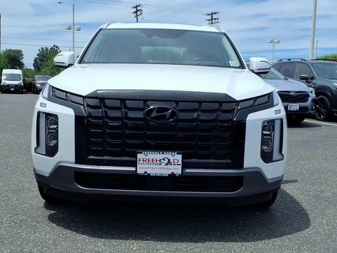 Used 2023 Hyundai Palisade Limited w/ Cargo Package AWD/4WD image 2