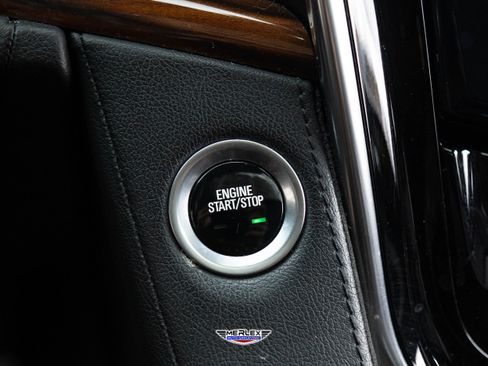 Used 2020 Cadillac Escalade Premium Luxury AWD/4WD image 33