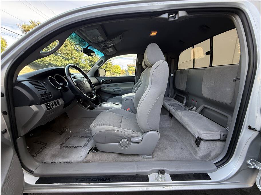 Used 2006 Toyota Tacoma PreRunner RWD image 16