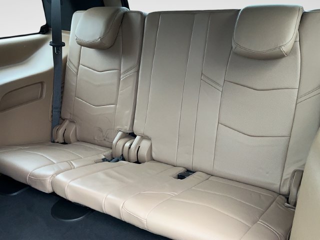 Used 2018 Cadillac Escalade Platinum AWD/4WD image 20