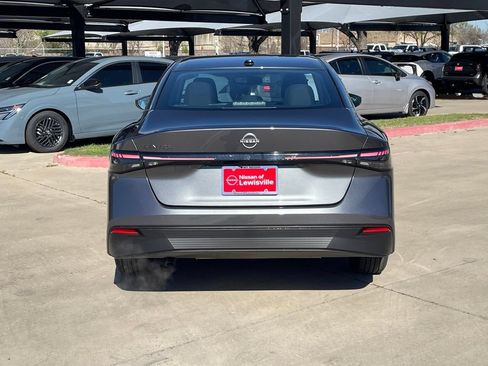 New 2026 Nissan Sentra SV w/ SV Convenience Package FWD image 4
