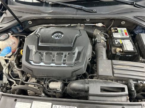 Used 2019 Volkswagen Passat 2.0T Wolfsburg image 4