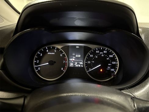 Used 2022 Nissan Versa S image 11