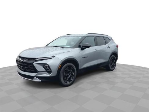 Certified 2024 Chevrolet Blazer LT w/ Convenience Package image 4
