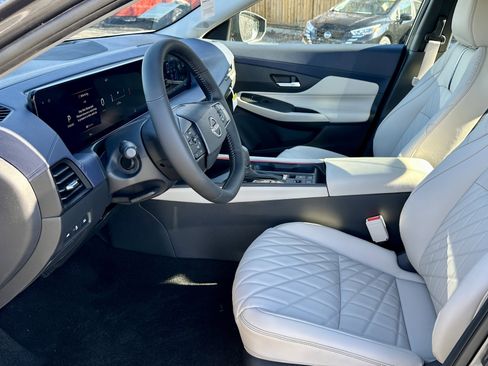 New 2026 Nissan Sentra SL w/ Floor Mat Package FWD image 31