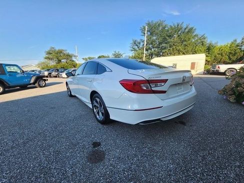 Used 2018 Honda Accord EX image 5