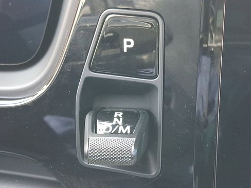 Used 2024 Porsche Cayenne S image 15