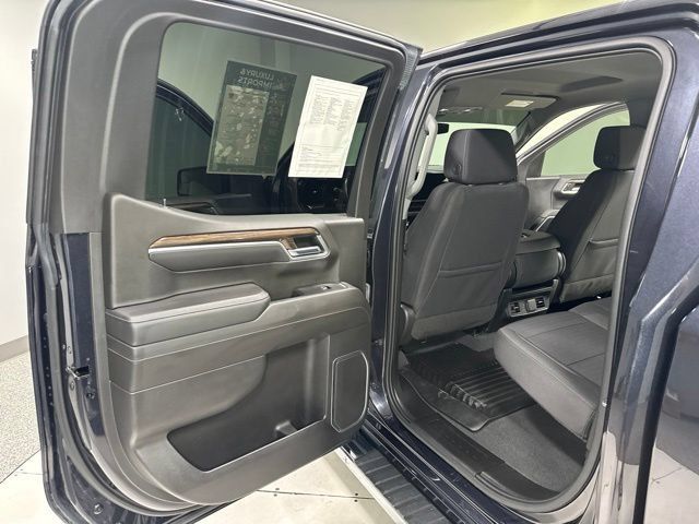 Used 2022 Chevrolet Silverado 1500 LT AWD/4WD image 22