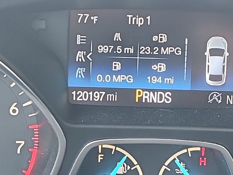 Used 2017 Ford Escape SE w/ SE Cold Weather Package AWD/4WD image 13
