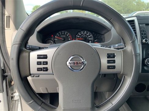 Used 2019 Nissan Frontier SV image 32